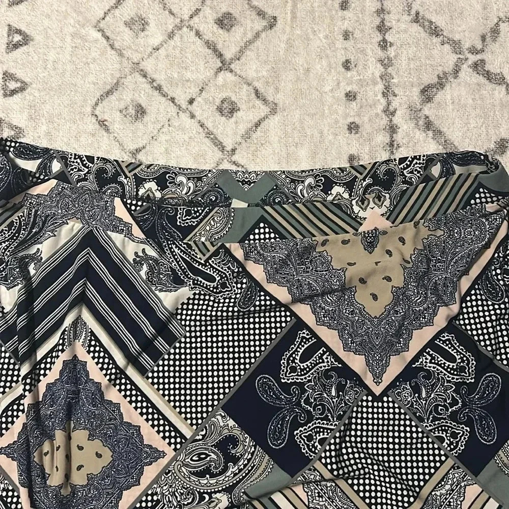 Cato Maxi Skirt Flowing Great Condition Size 26/28W - Picture 3 of 5